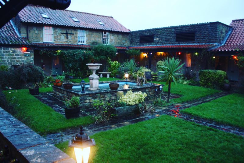 Complete Guide To Choosing Holiday Accommodation Online