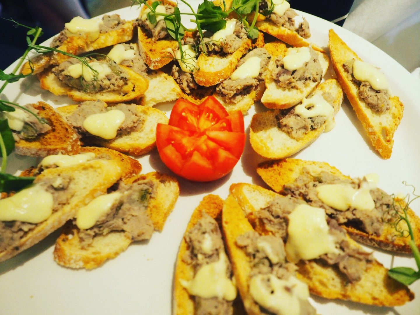 canapes-browns-leeds