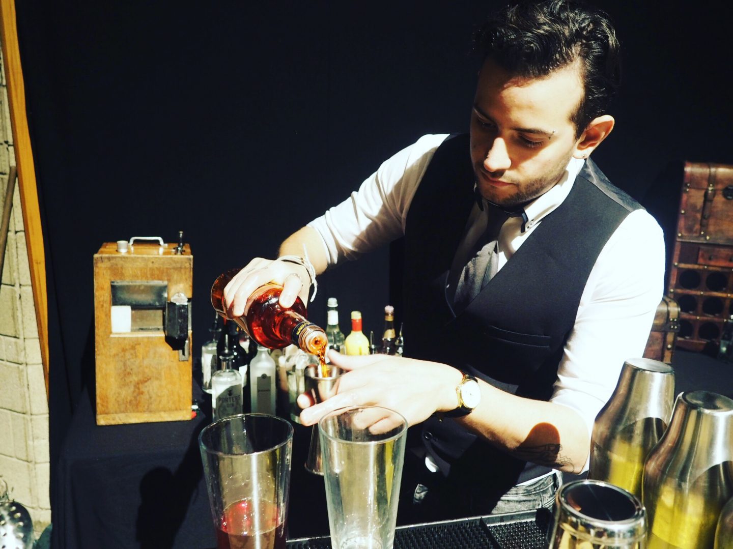 Gin-Festival-Cocktail-Making