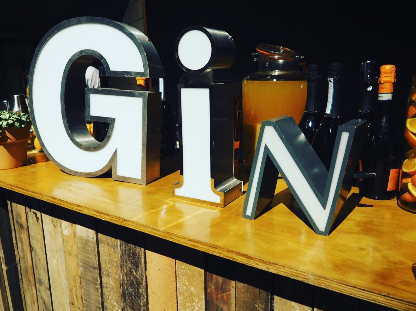 Gin-Sign