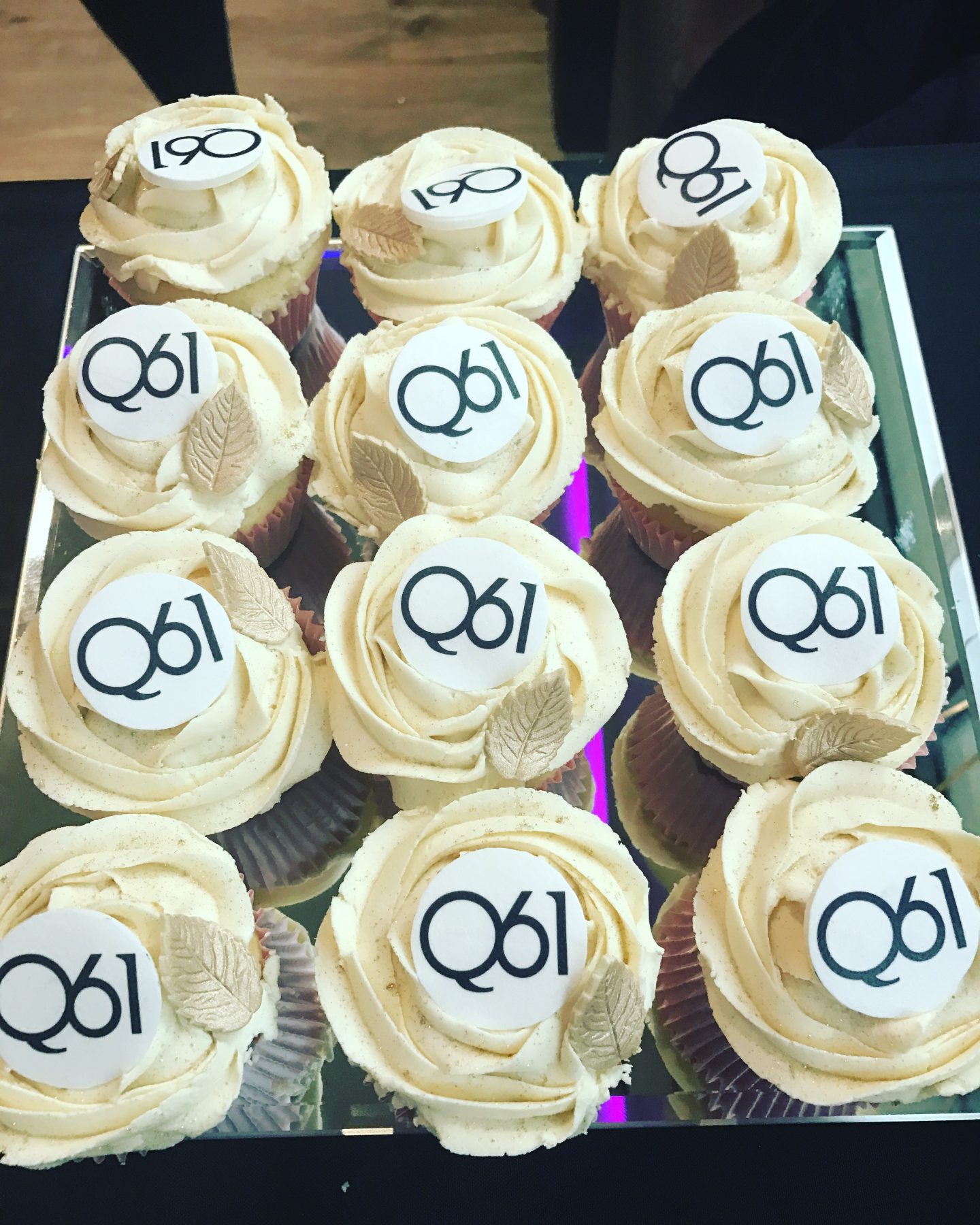 Q61-White-Cupcakes