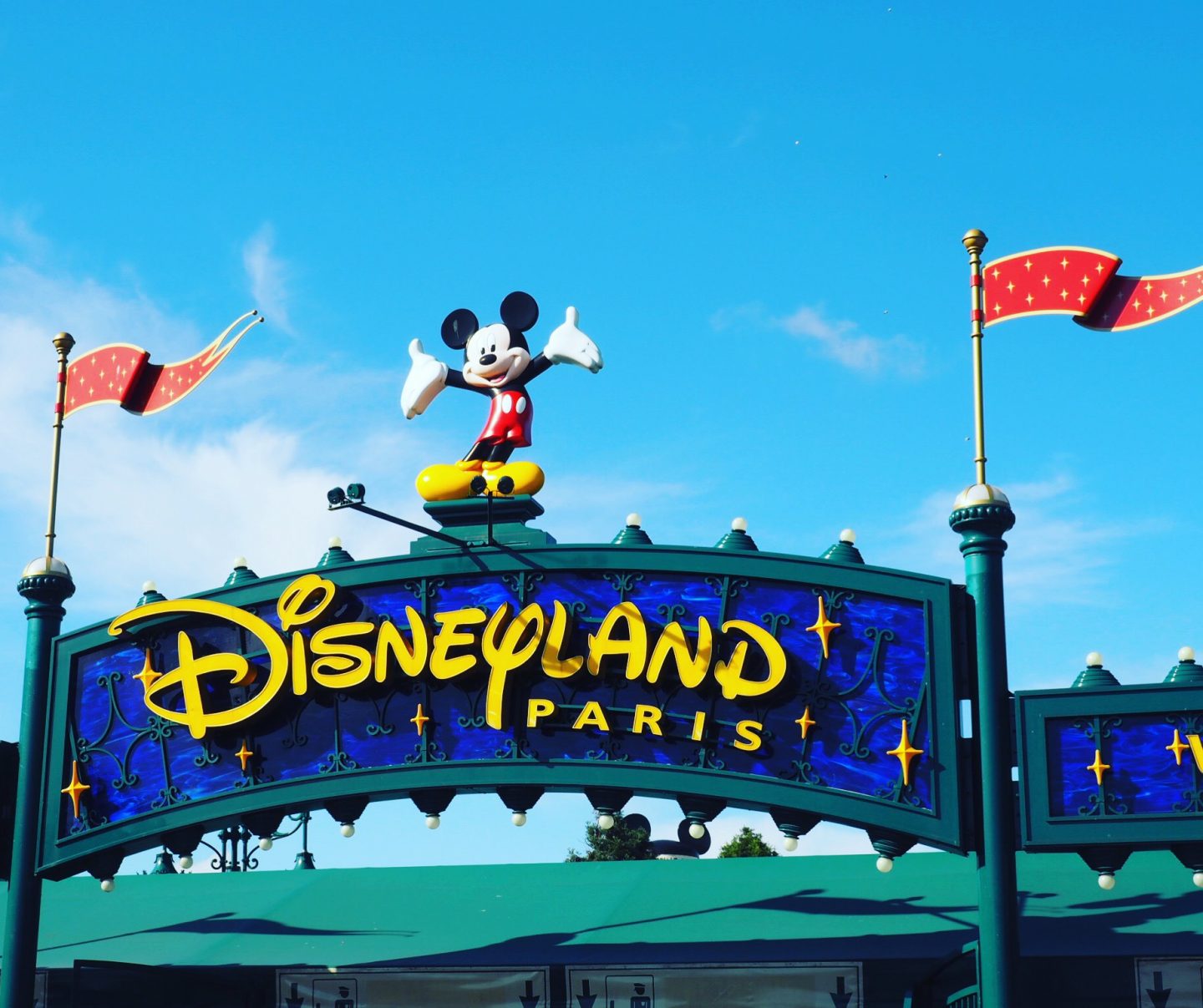 Disney-Land-Paris-Entrance